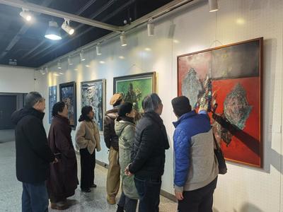 第六屆山西省漆畫展在美術(shù)學院開展 推動文化藝術(shù)交流與策劃融合